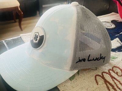 Live Lucky Hat