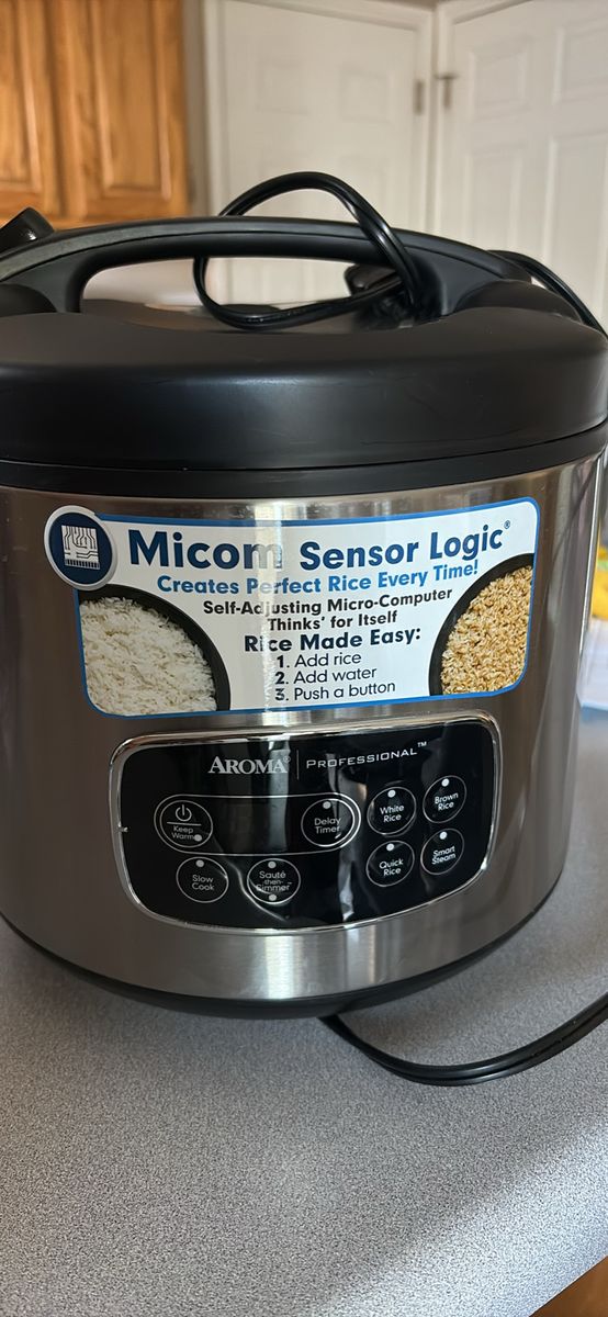 AROMA PROFESSIONAL Micom Sensor Logic 8-Cup Rice Cooker & Multicooker with Steamer Function