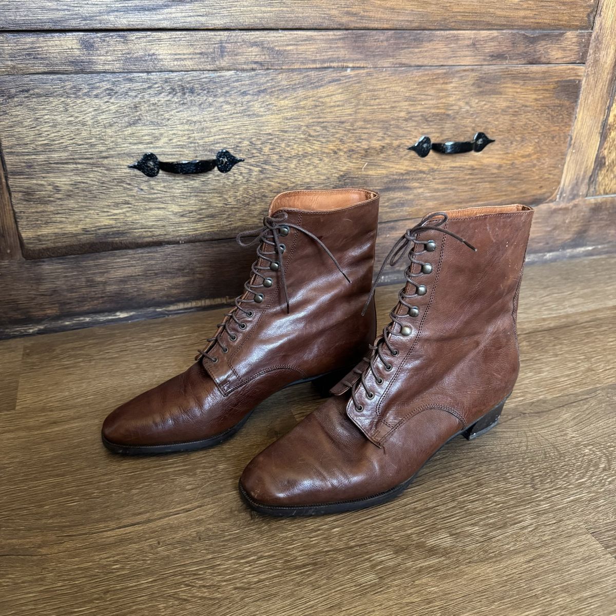 Italian Leather Brown Lace Up Victorian Style Boots Size 10 great for cosplay Emma M Lion Tea Party or everyday wear