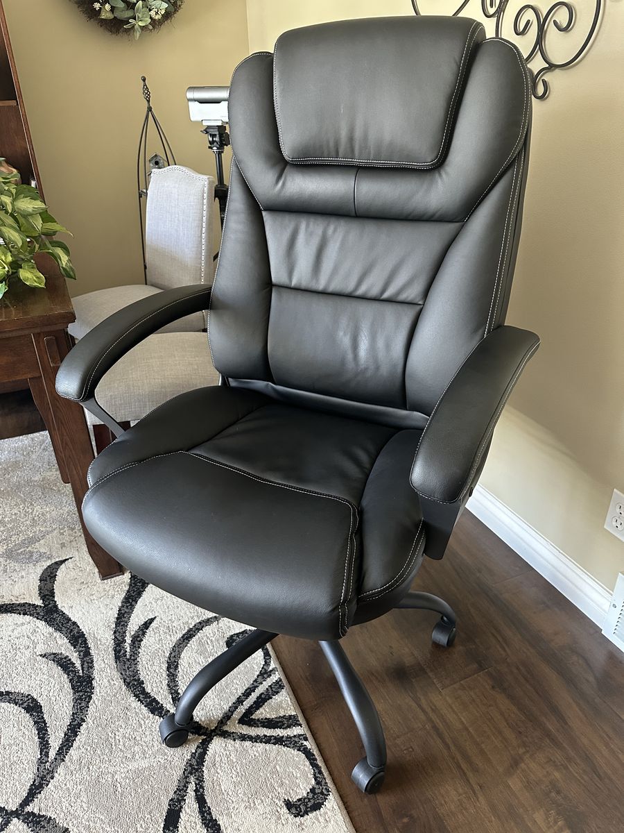 Executive/Gaming Chair with massage function