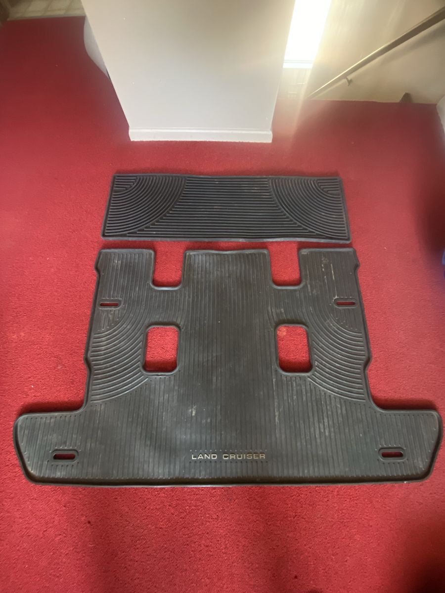 Land Cruiser 200 Series All-weather Cargo Mat
