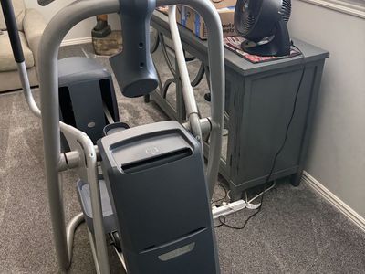 Precor EFX 423/447 elliptical fitness machine