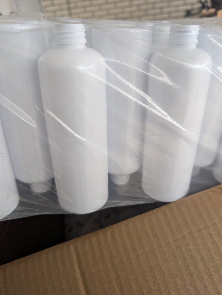 NEW 200 count plastic bottles