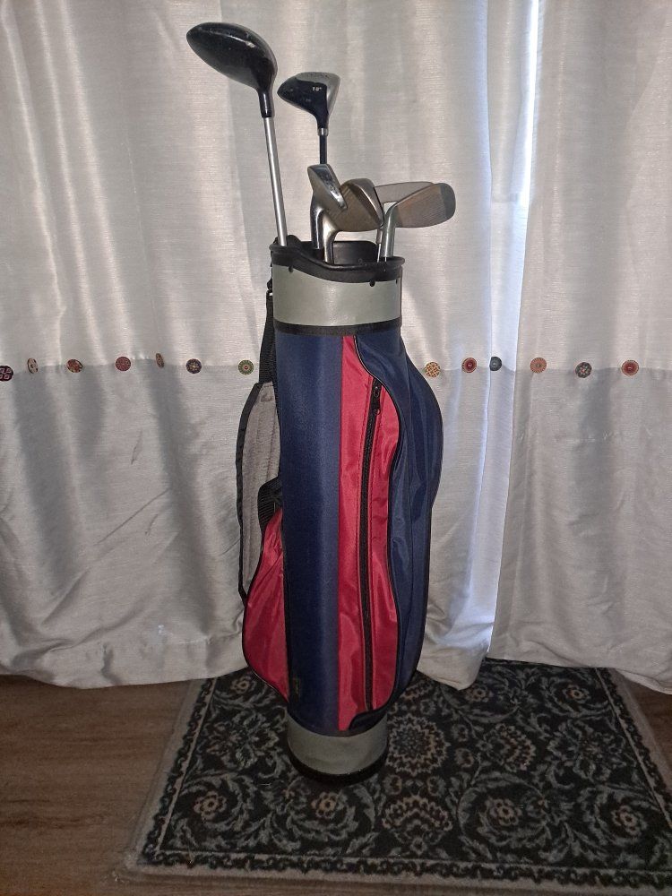 Junior Golf Club Set with youth / kids golf bag (age 11-14)