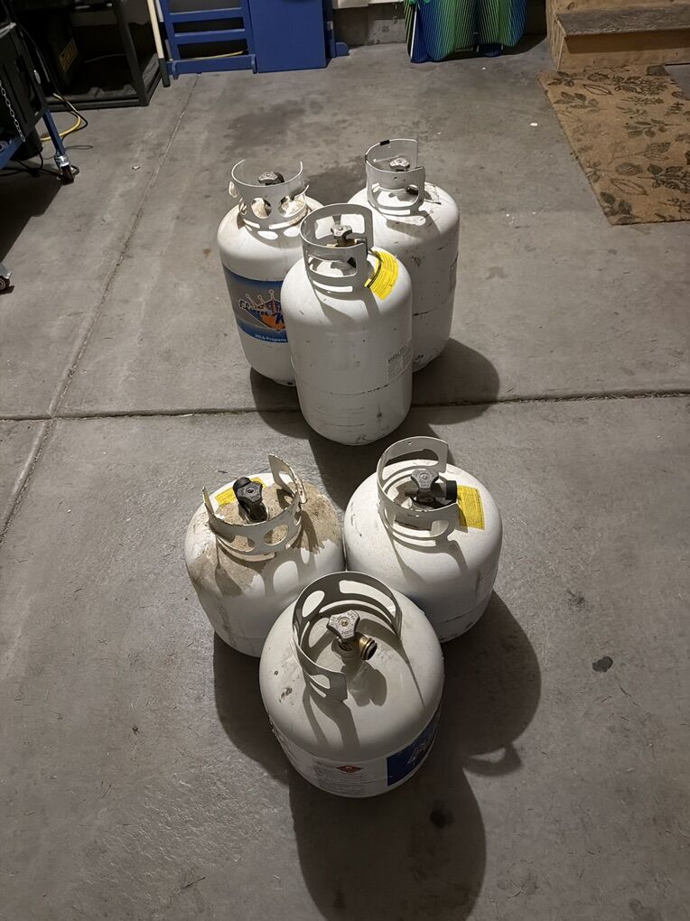 Empty Propane Tanks – 3x 30lb + 3x 15lb