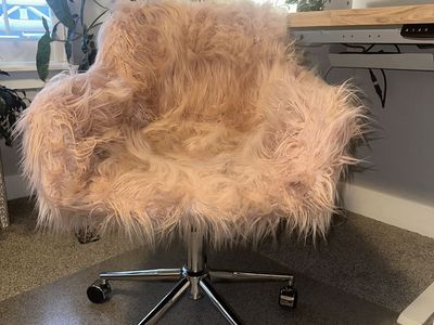 Fur Office chair-Pink $50 OBO