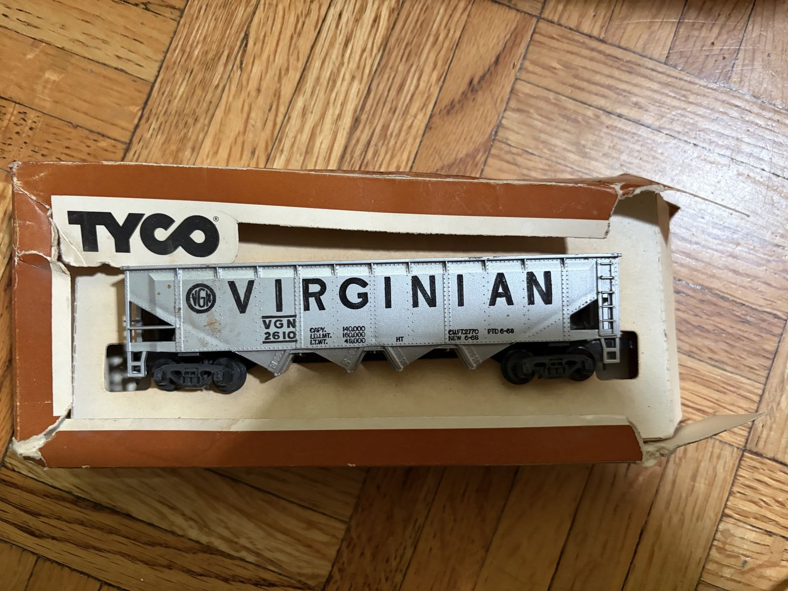 Vintage Tyco train hopper freight car