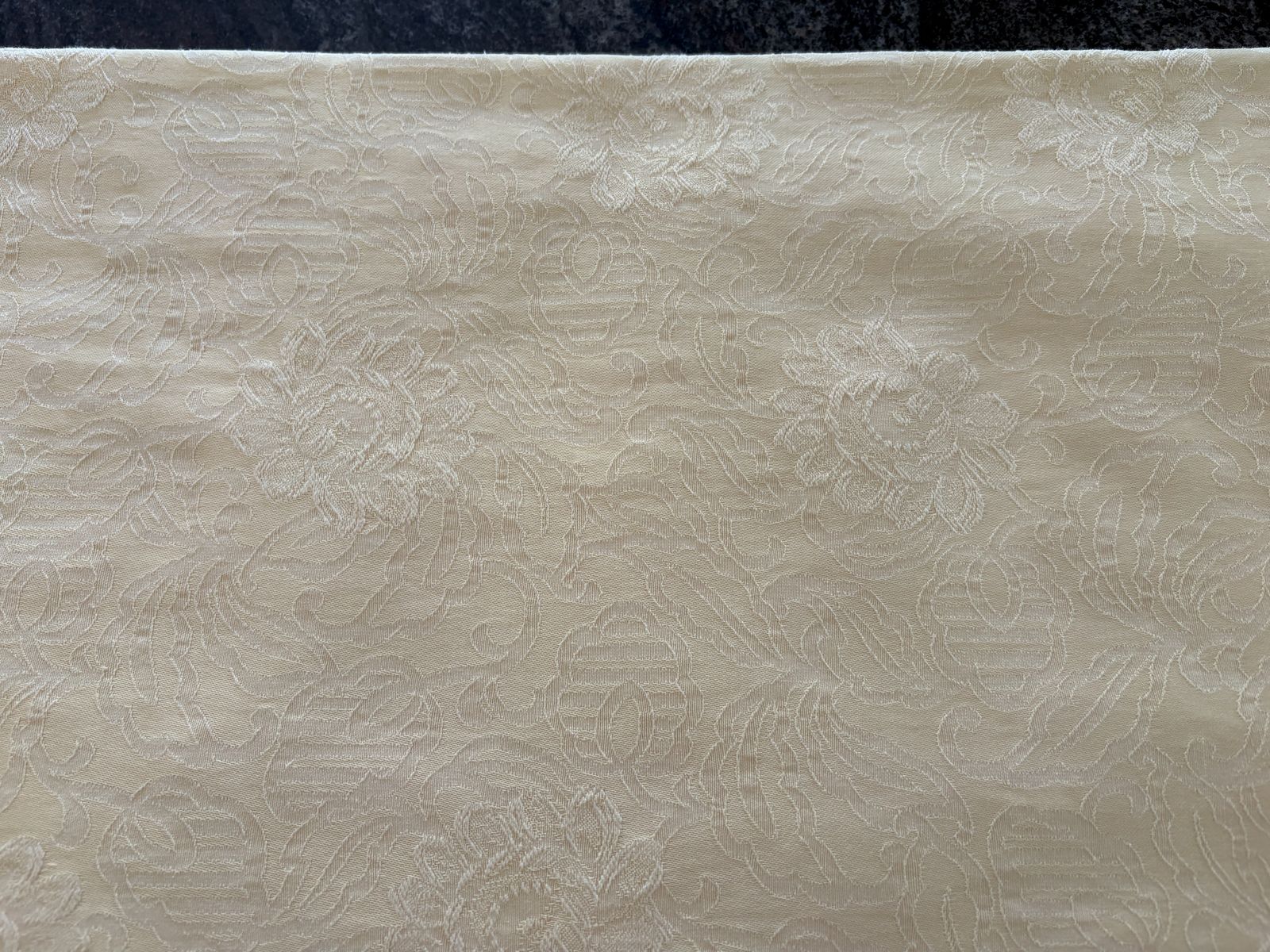 Yellow JACQUARD TABLECLOTH 82x64 beautiful seldom used