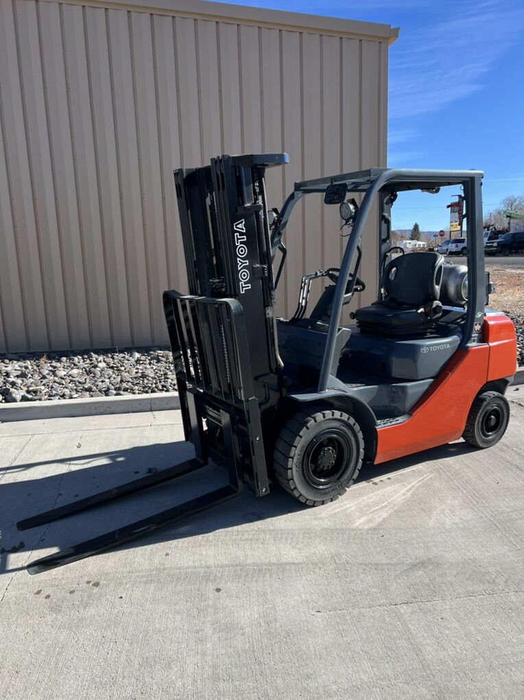 Toyota Forklift 5,000 Lbs Capacity