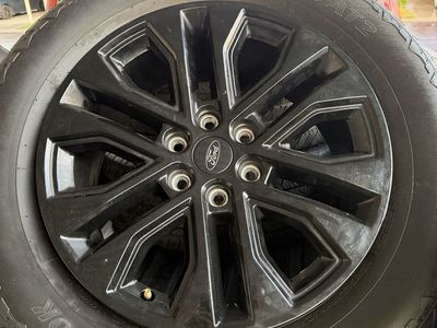 2024 Ford F150 wheels and tires