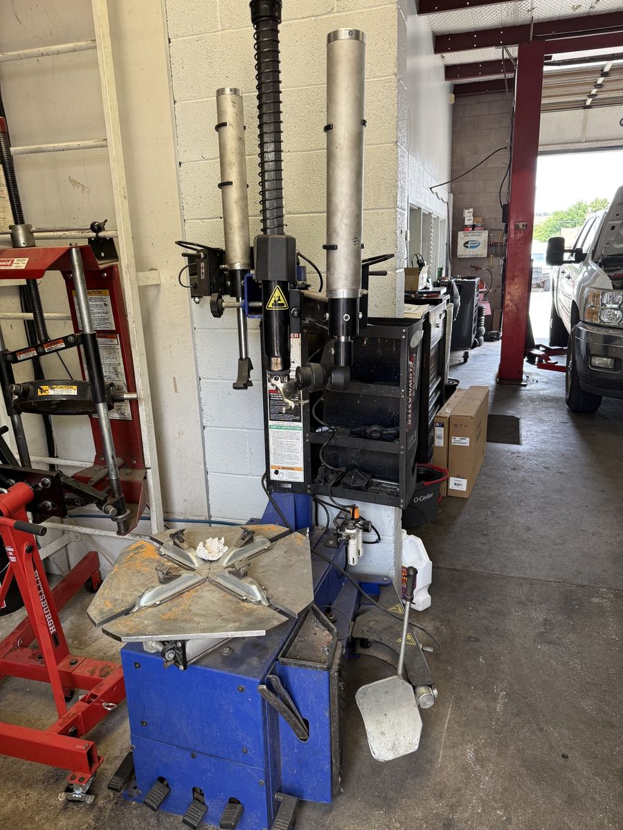 Tire machine