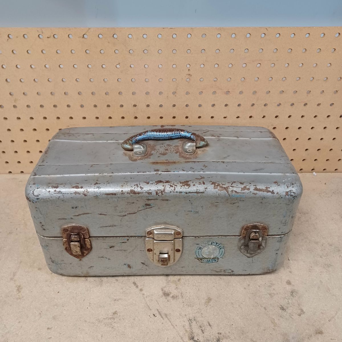 Vintage fishing tackle box