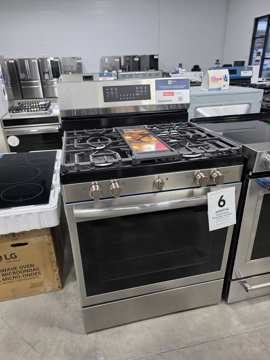 Frigidaire Gallery Freestanding Gas Range — 30 Inch, 5 Burners, Total Convection, Brand New