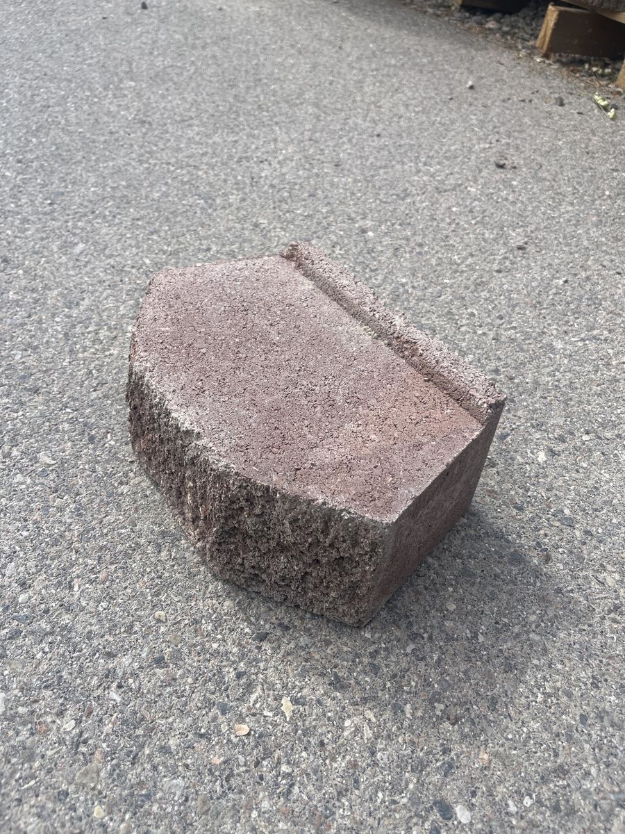 160 Used Retaining Wall Blocks - 12"x8"x4" Red/Brown Landscaping Edging Pavers