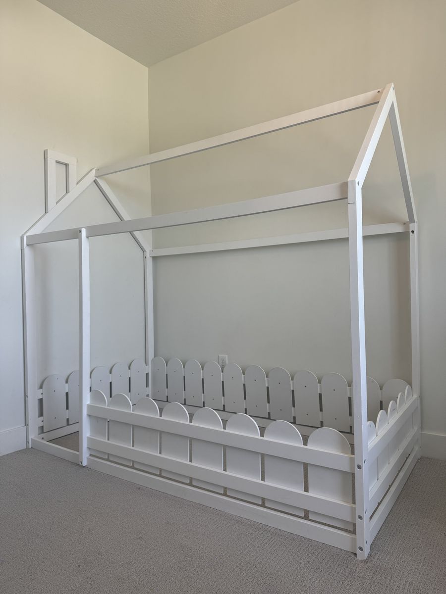 Cute House Bed