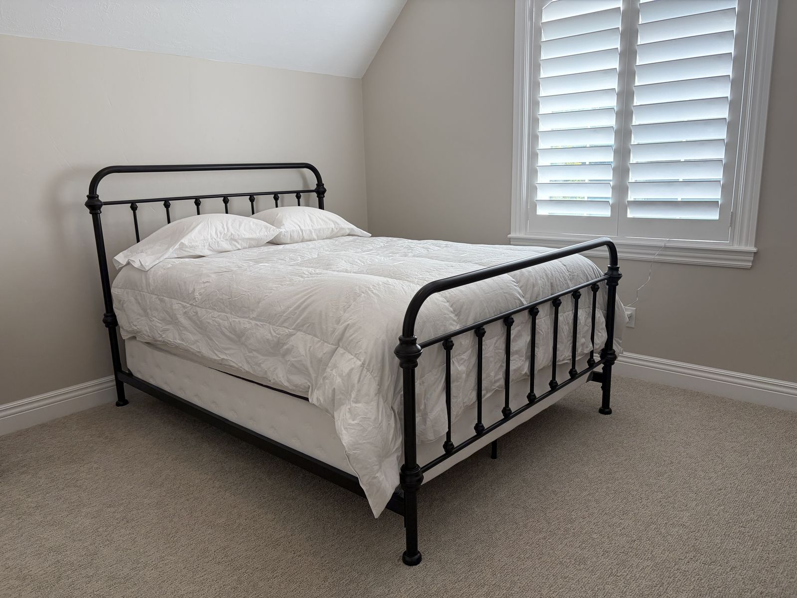 Queen Metal Bed 