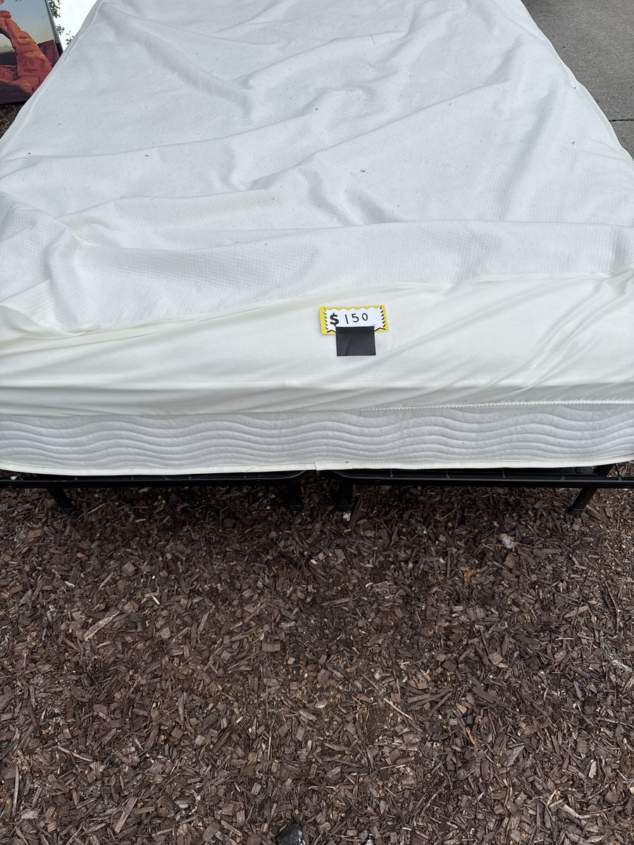 Full bed mattress and frame