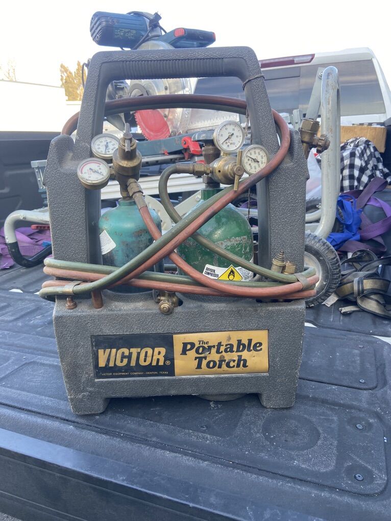 Victor Torch Set .