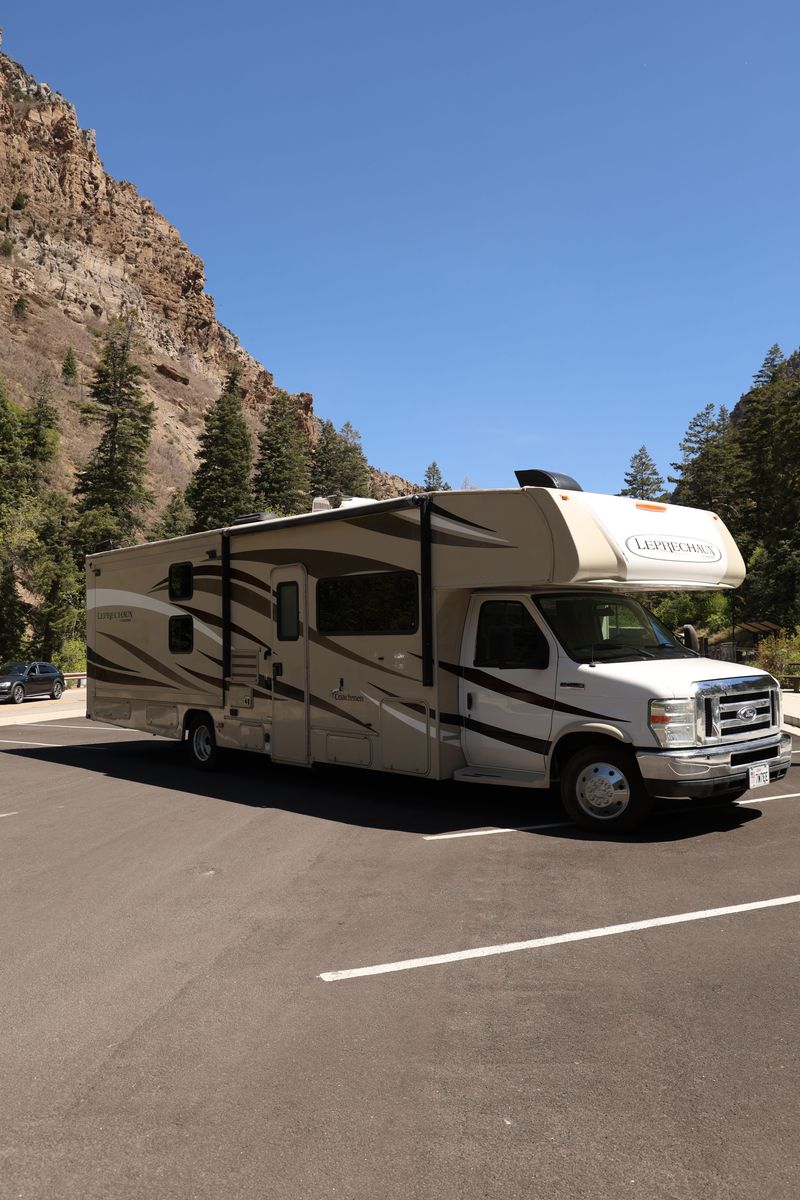 2018 COACHMEN LEPRECHAUN 310BH