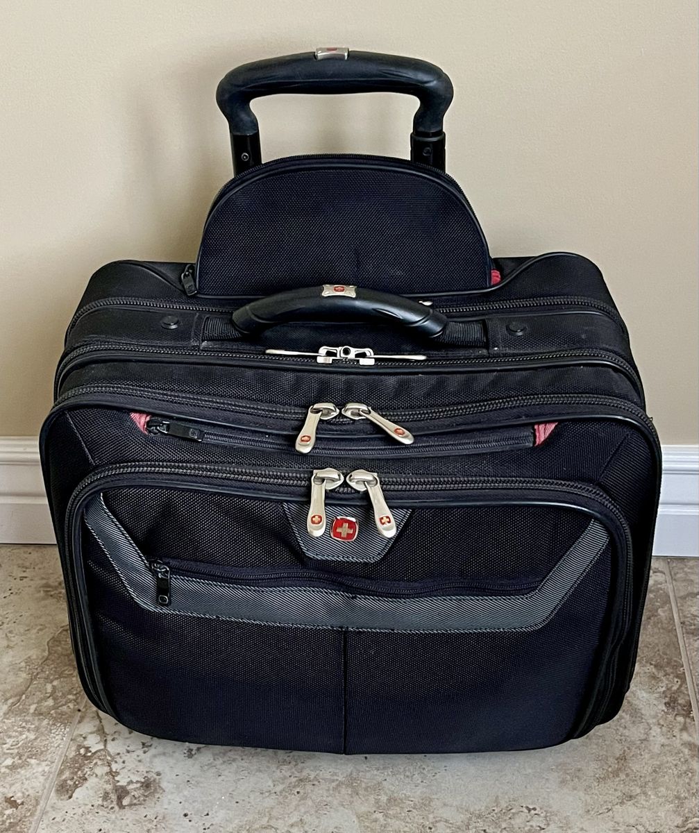 SwissGear Black Rolling Laptop Briefcase Overnight Travel Bag