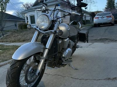 Kawasaki Vulcan Cruiser Motorcycle - Silver - 28,825 Miles