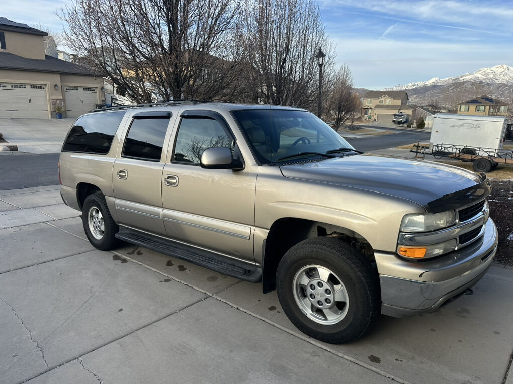 2002 CHEVROLET SUBURBAN LT