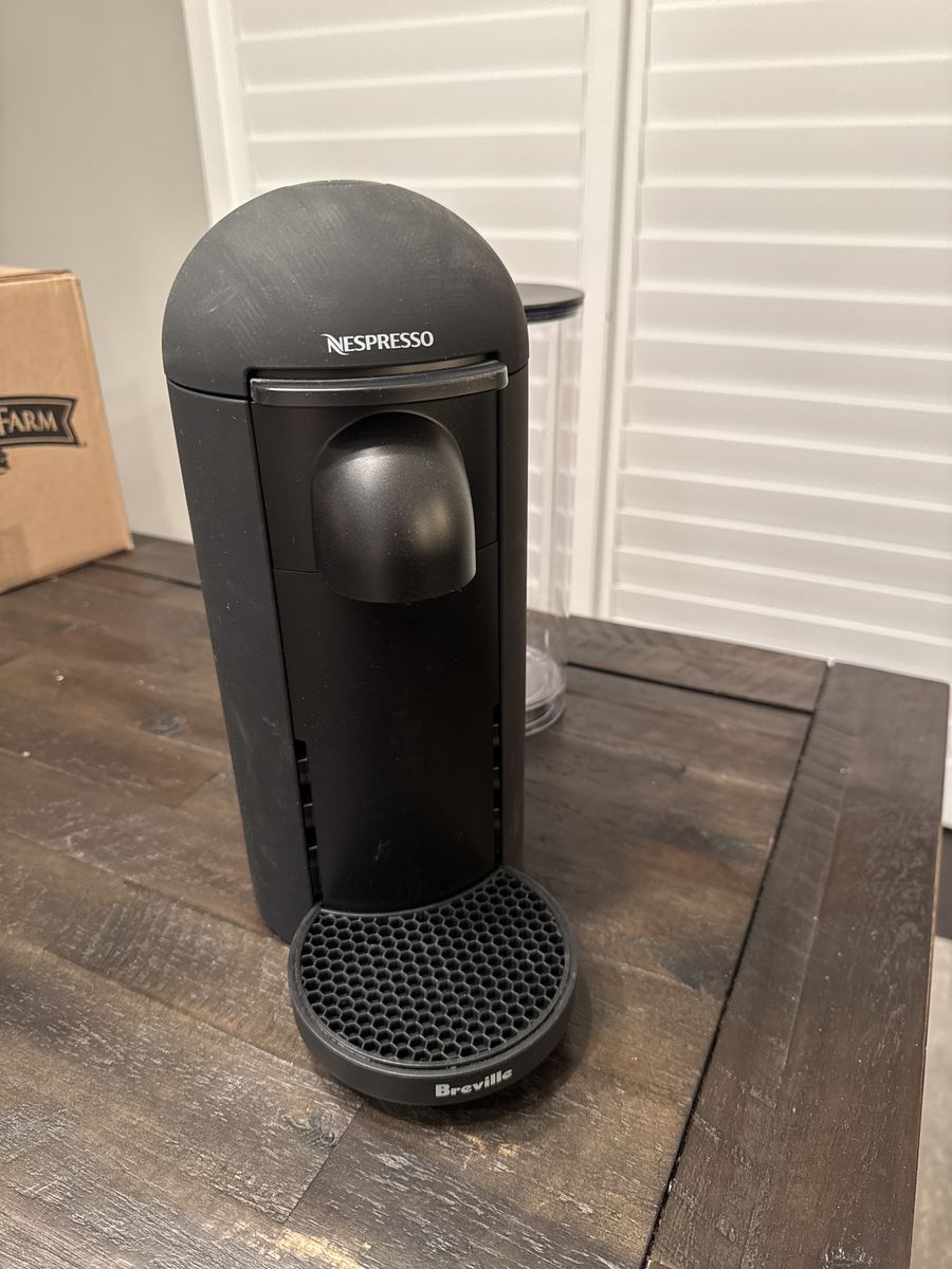 Nespresso machine  - Works Great