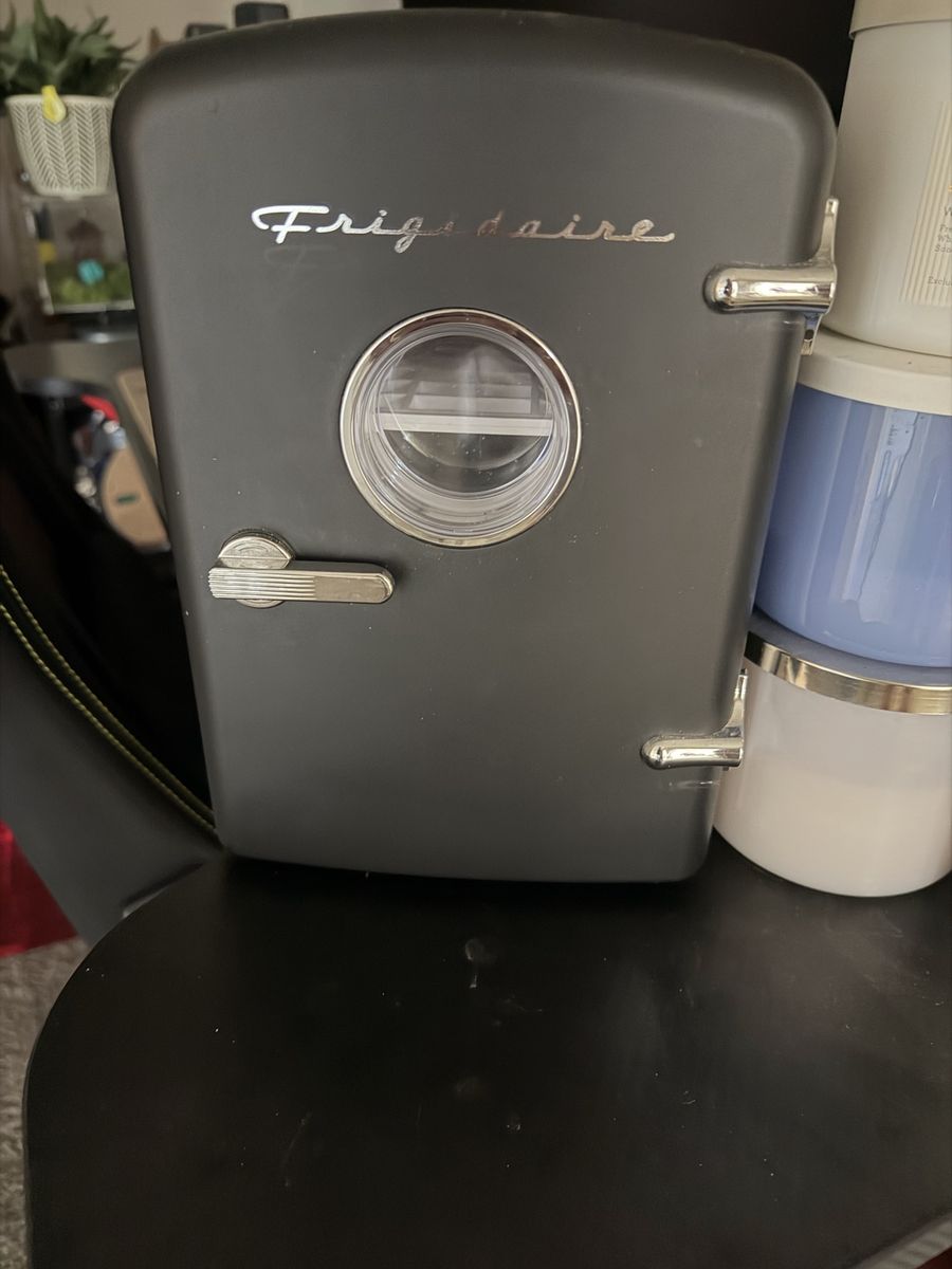 Main image 7