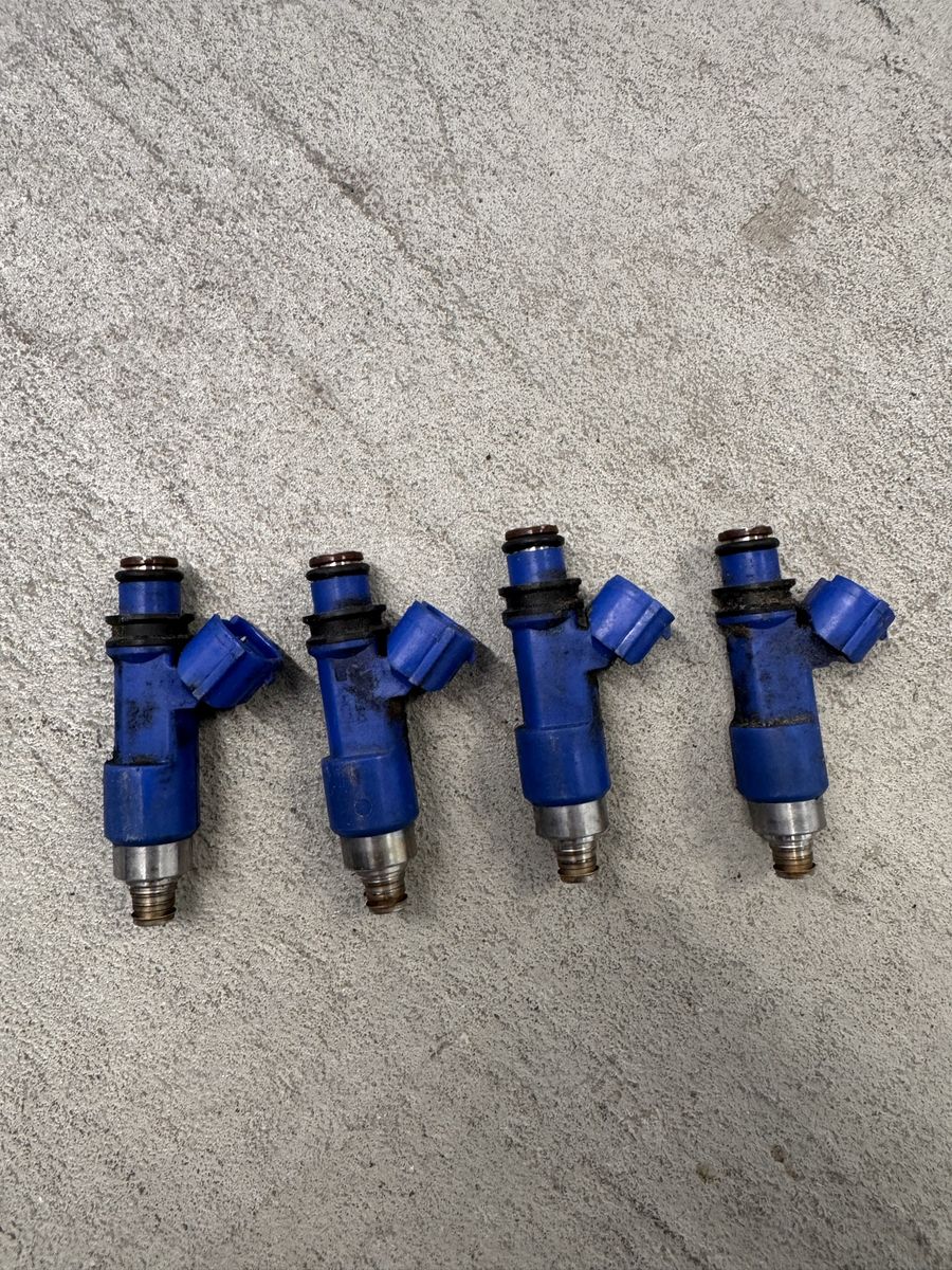 Subaru STI oem fuel injectors