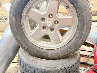 Snow tires