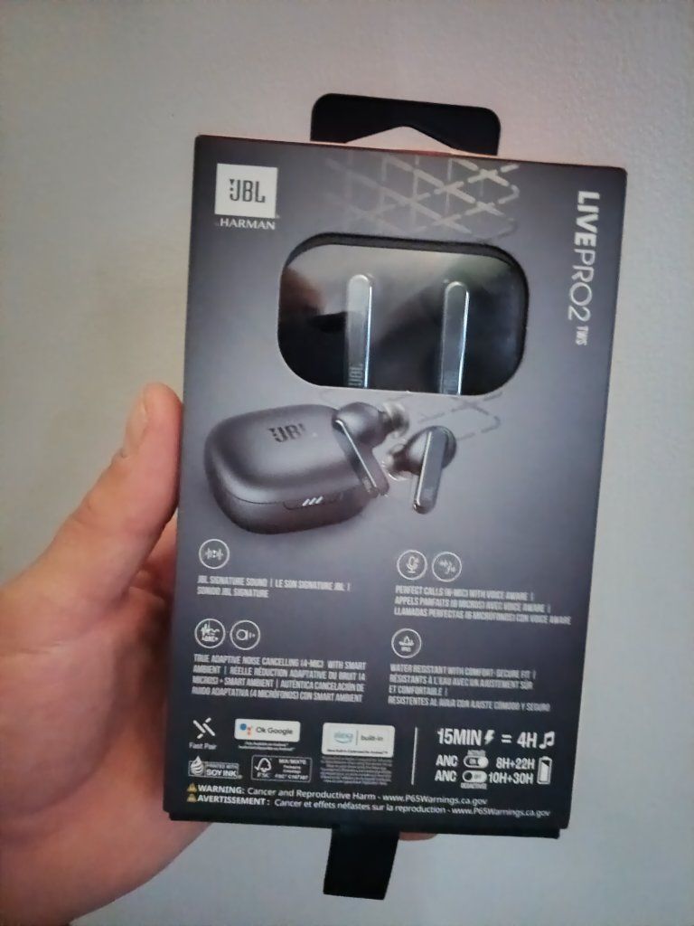 Brand new JBL earbuds