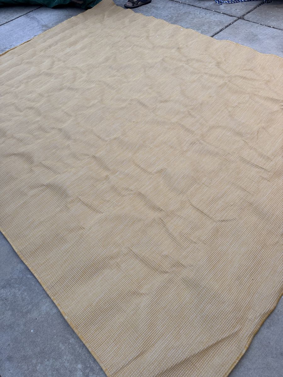 New. Beautiful 9x12 Yellow Indoor/Outdoor Area Rug