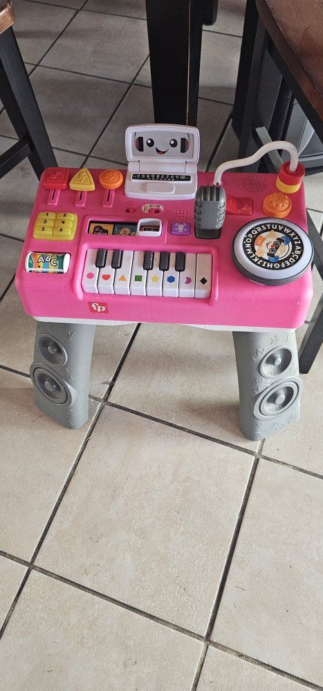 Baby DJ Table