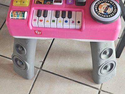 Baby DJ Table