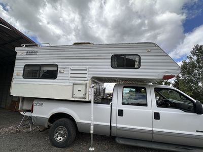 Lance 835 truck camper 2000