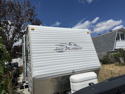 2009 Jayco Jay Flight 22FB Travel Trailer - 6-Sleeper, AC, Awning, Ready for Adventure!