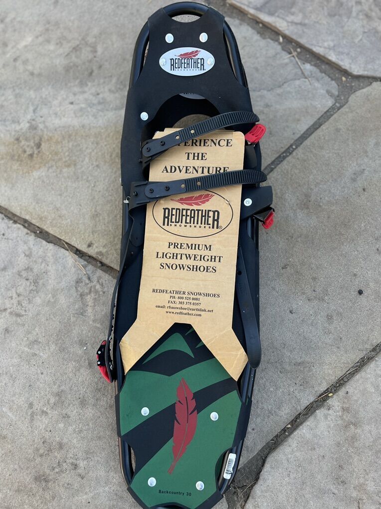 Redfeather Backcountry 30 Snowshoes Like New