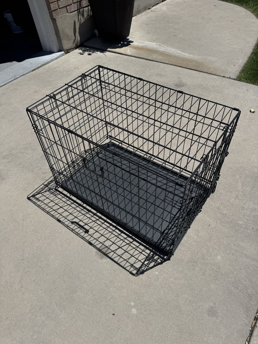 Black Wire Pet Crate Dog Kennel with Removable Plastic Tray