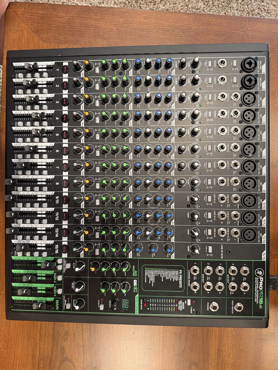 Mackie Pro FX 16 Mixer
