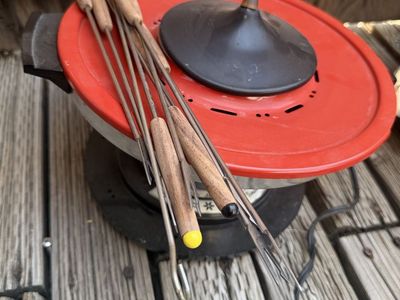 Vintage Presto Automatic Electric Fondue Maker Set with Red Ring Lid and Forks