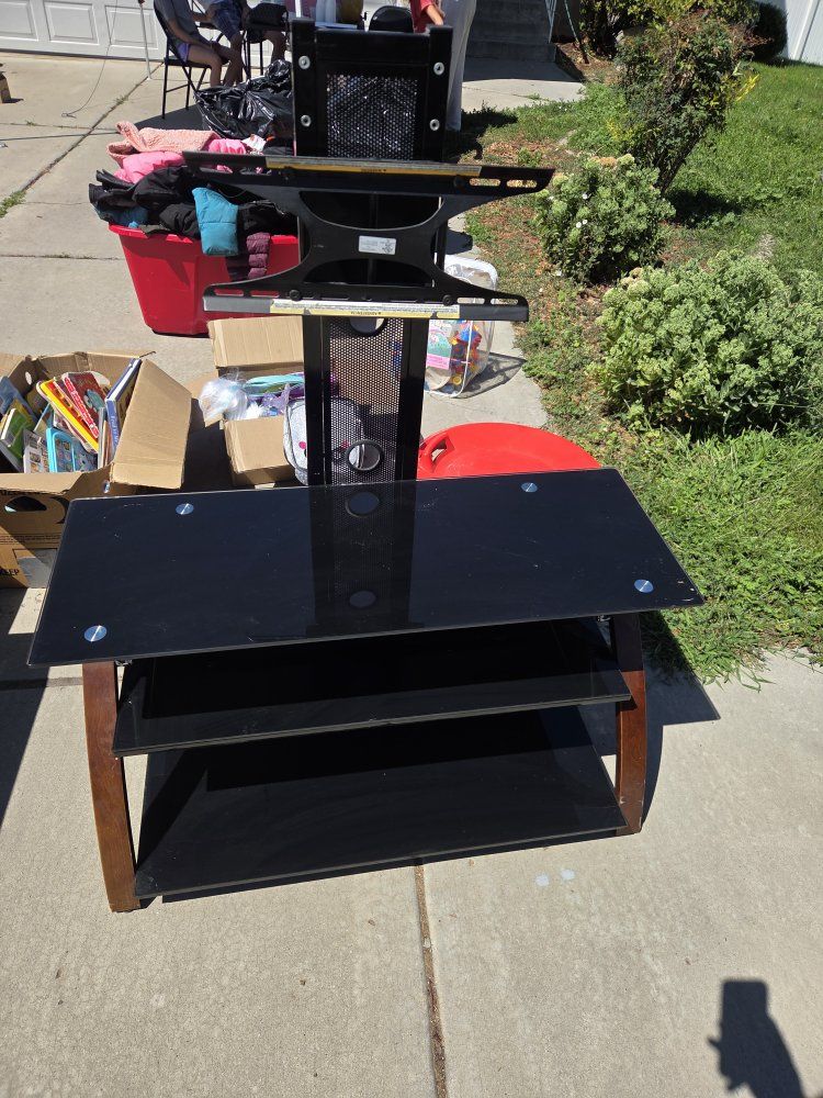 tv stand
