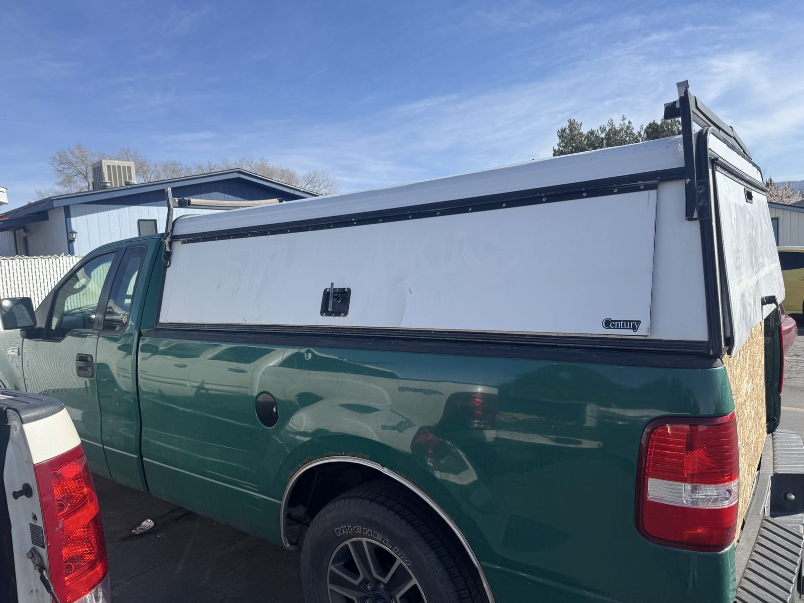 TOPER CHEVROLET SILVERADO FORD LONG TRUCK BED CENTURY BRAND I DONT HAVE THE KEY