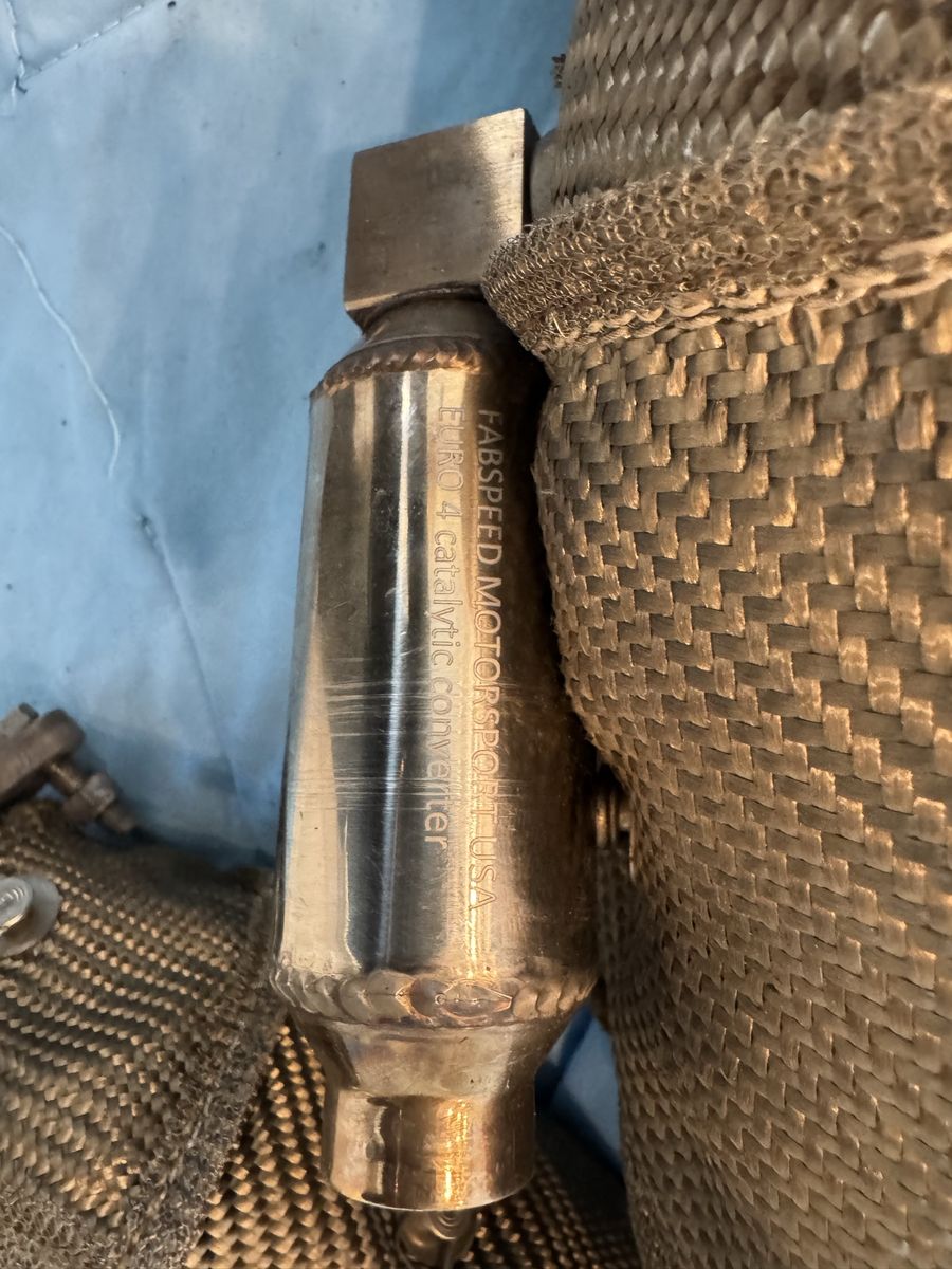 Main image 3