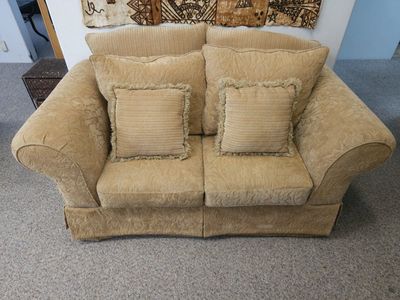 Great Couch for CHEAP!!!