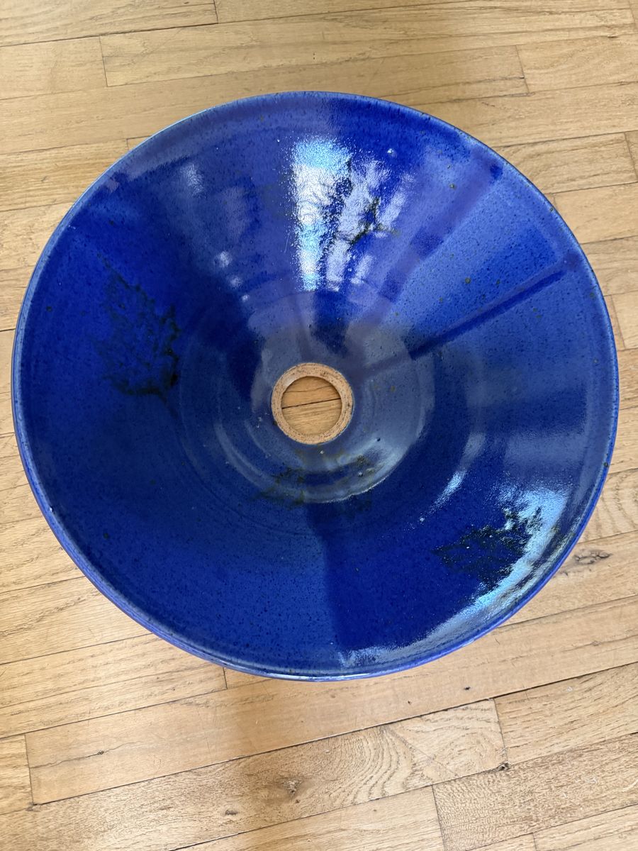 Ceramic sink