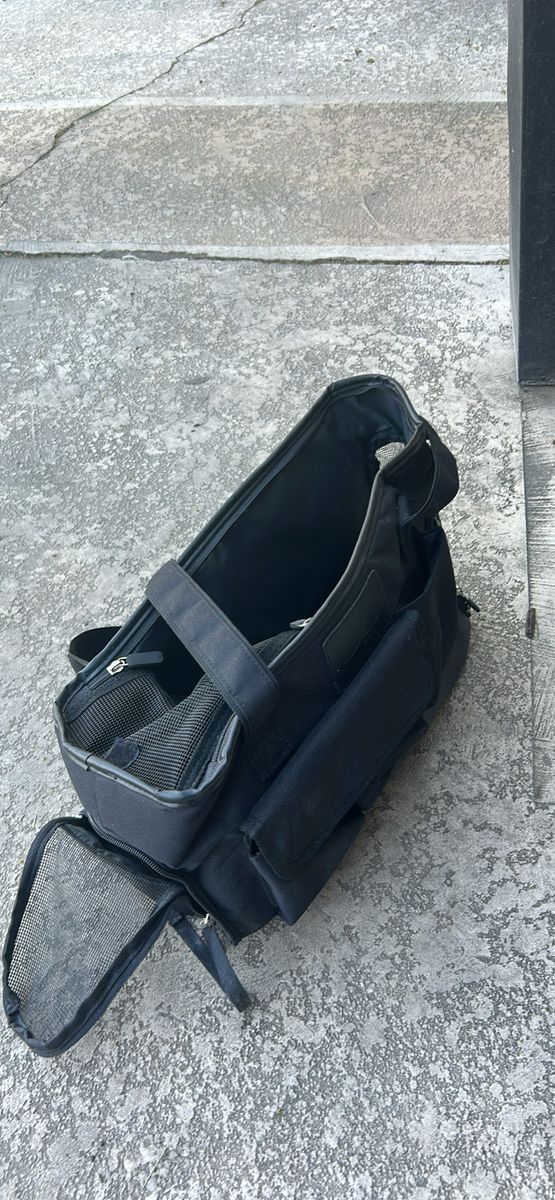 Pet carrier tote bag