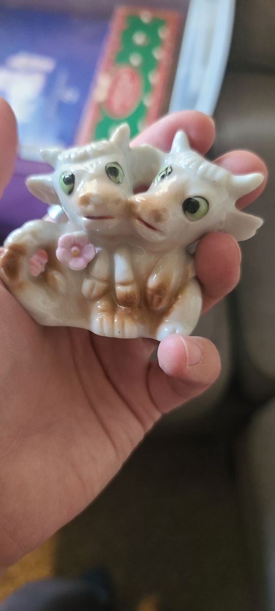 Vintage Adorable Cow Pair Couple Friends