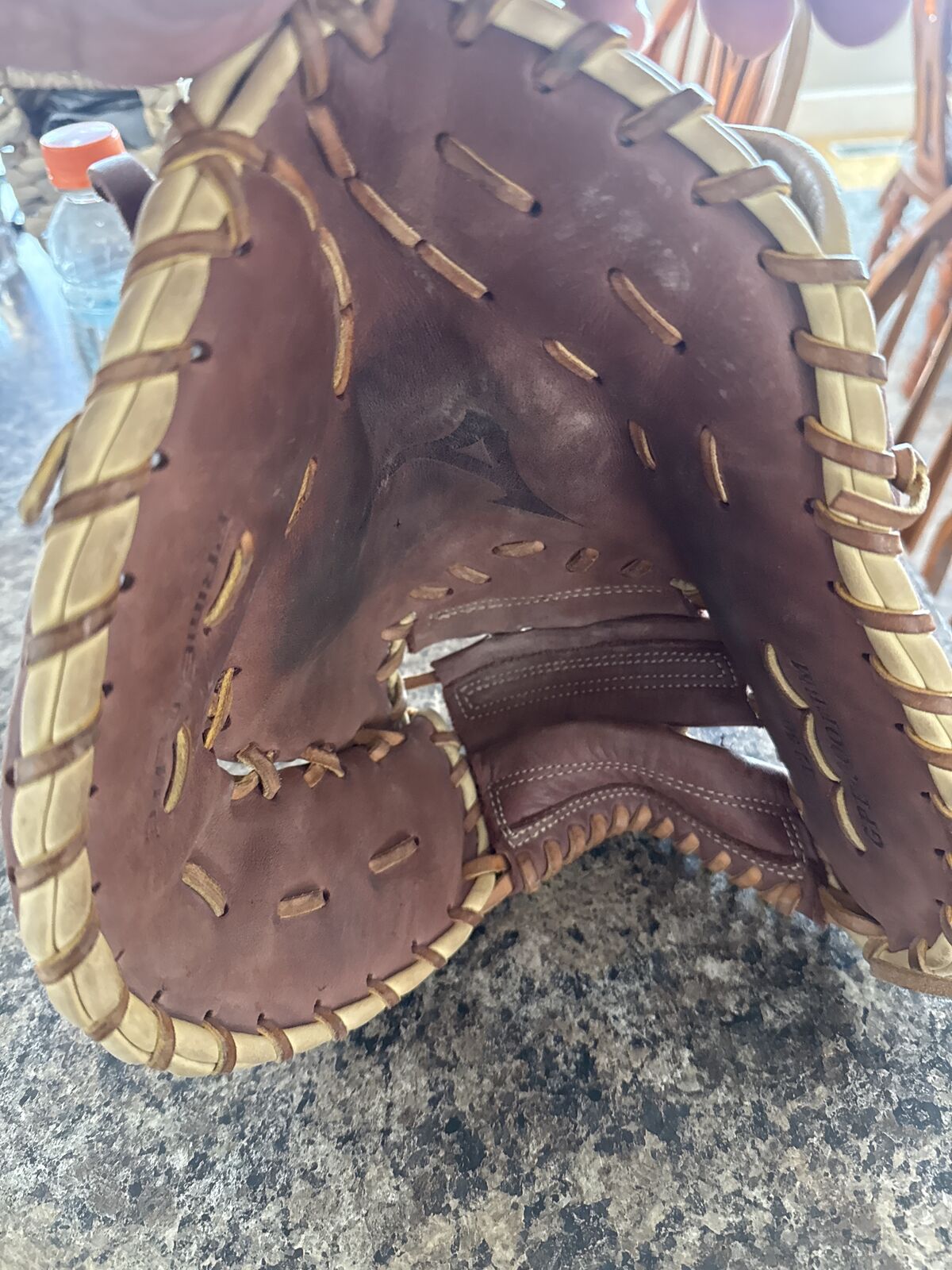 First basemen's glove
