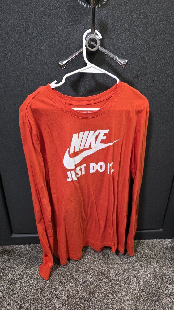 Nike The Nike Tee Just Do It. Long Sleeve T-Shirt - Men's XL