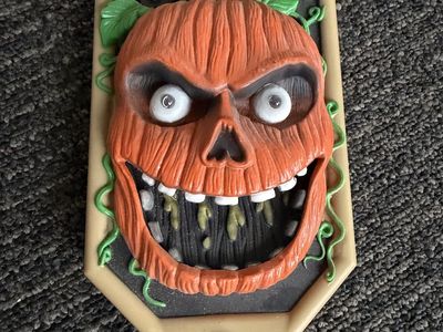 Spooky Animated Talking Jack-O-Lantern Pumpkin Doorbell Halloween Decor